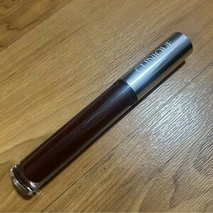 Clinique Pop Plush Lip Gloss in Black Honey Pop